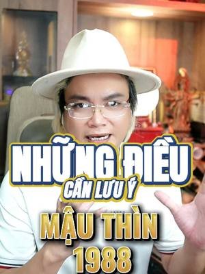🐉 MẬU THÌN 1988 – NỬA CUỐI 2025: GIỮ VỮNG NHỊP, ĐỪNG MẤT TINH THẦN 🔍 Nam mạng Mậu Thìn: • Năm 2025 không xung Thái Tuế nhưng vận khí dao động, dễ cảm thấy mệt mỏi, thiếu ổn định • Dễ gặp chuyện không rõ ràng khiến tinh thần phân tán • Không nên tham công tiếc việc – nên sắp lịch nghỉ, xông khí định kỳ để giữ tâm tỉnh 🔍 Nữ mạng Mậu Thìn: • Dễ lúng túng trong chuyện tình cảm hoặc đối nhân xử thế • Nên tránh tham gia chuyện không liên quan – hạn chế tranh cãi hoặc kỳ vọng quá mức 🌿 GIẢI PHÁP PHONG THỦY TỪ CHÚ TIẾN NGẠN ✨ Combo Xông Chú Tiến Ngạn – dùng định kỳ để: • Làm sạch khí sống, hỗ trợ giấc ngủ • Ổn định cảm xúc, tránh lo lắng lan rộng • Giữ năng lượng tích cực trong nhà 📅 Ngày xông nhà khuyên dùng: mùng 1 – 9 – 17 âm lịch 🕓 Giờ tốt: • Sáng: 7h–9h (Giờ Thìn) – ổn định trí khí • Tối: 23h–1h (Giờ Tý) – nhẹ lòng, ngủ sâu 📍 Hướng xông: Chính Bắc hoặc Đông Bắc 🧘‍♂️ Xông người: ngồi tĩnh 10 phút – hít thở sâu – bật nhạc thư giãn 📲 COMMENT 