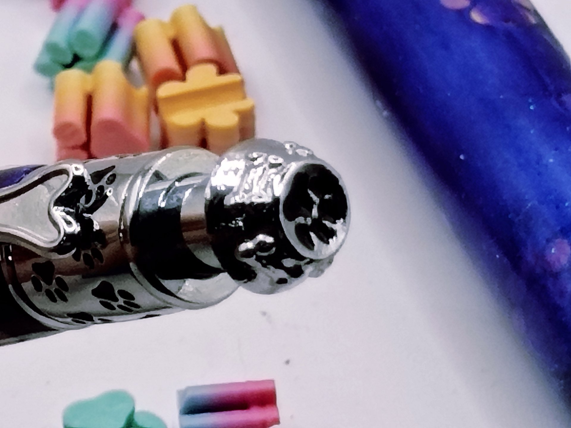 Paw-some Pup Pen – Sparkly Purple Resin & Rainbow 3D Paws product image (4)