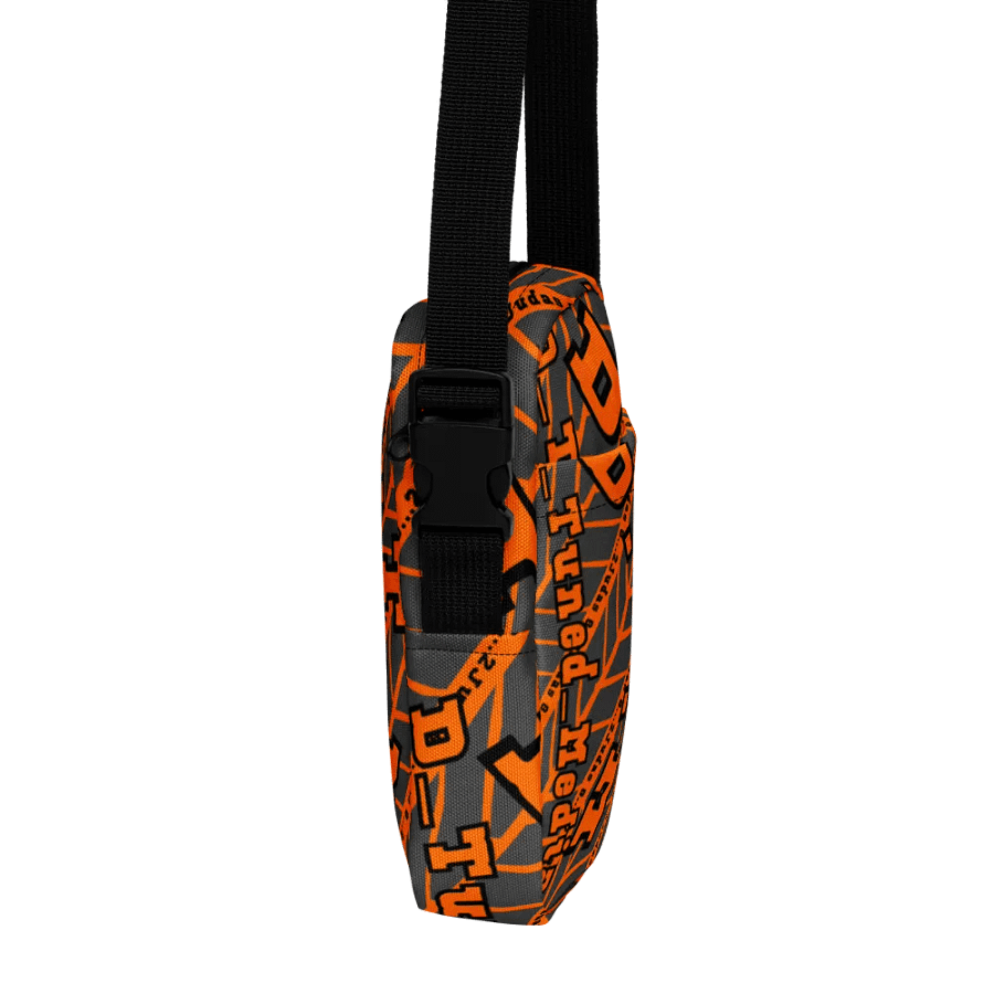 D-Tuned Media Geometric Crossbody Bag product image (4)