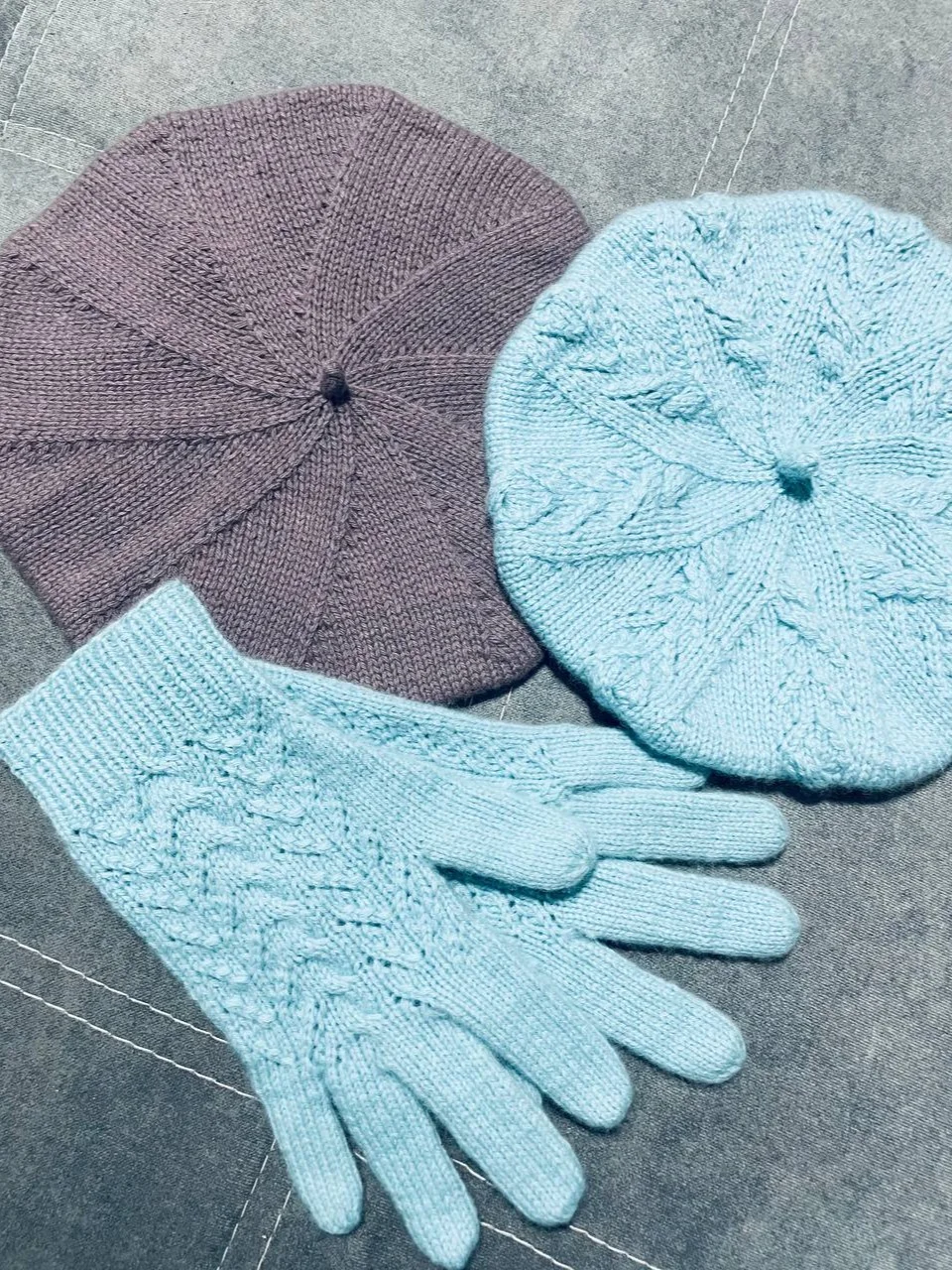 Схема вязания. Комплект: берет+перчатки. product image (1)