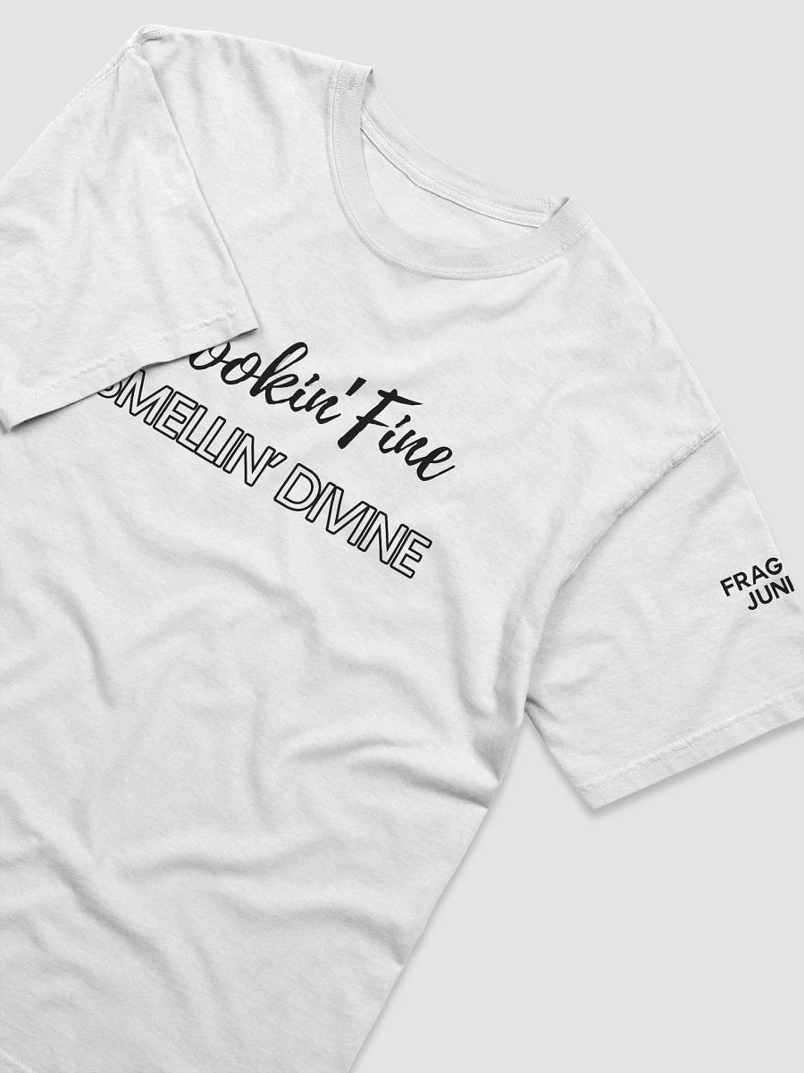 Lookin' Fine T-Shirt product image (19)