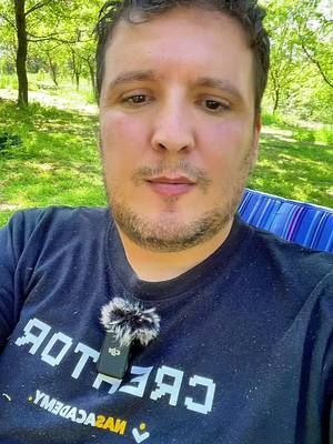 Haladunk a méhanya nevelő telep előkészítésével…  Már nemsokára indul a betelepítés …  Még pár nap… jövő héten jönnek az állványon, aztán a rajok ahol paroztatunk, valamint az apacsaládok…   #meheszet #mehesz #oszkarmeheszet #mehek #mehesztelep #tavaszimeheszet 