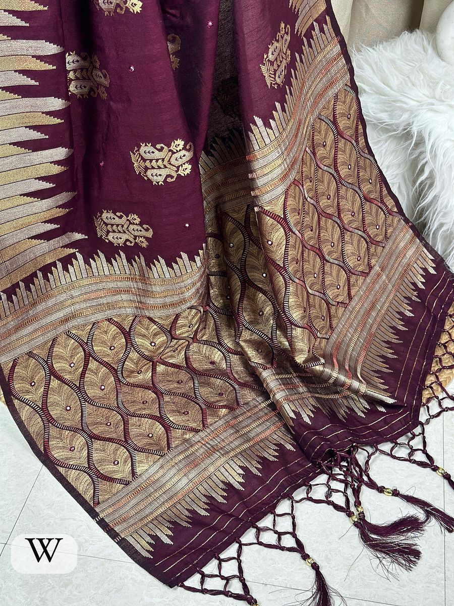 festive beauty with Richness of jacquard and Minakari weaving blouse product image (8)