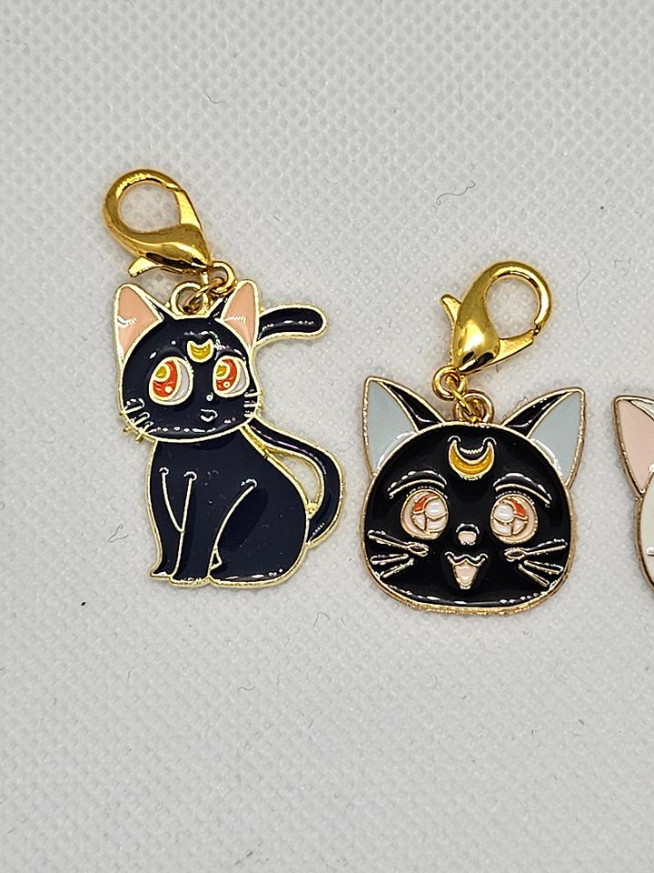 Metal Luna & Artemis Stitch Markers for crochet or knitting product image (2)