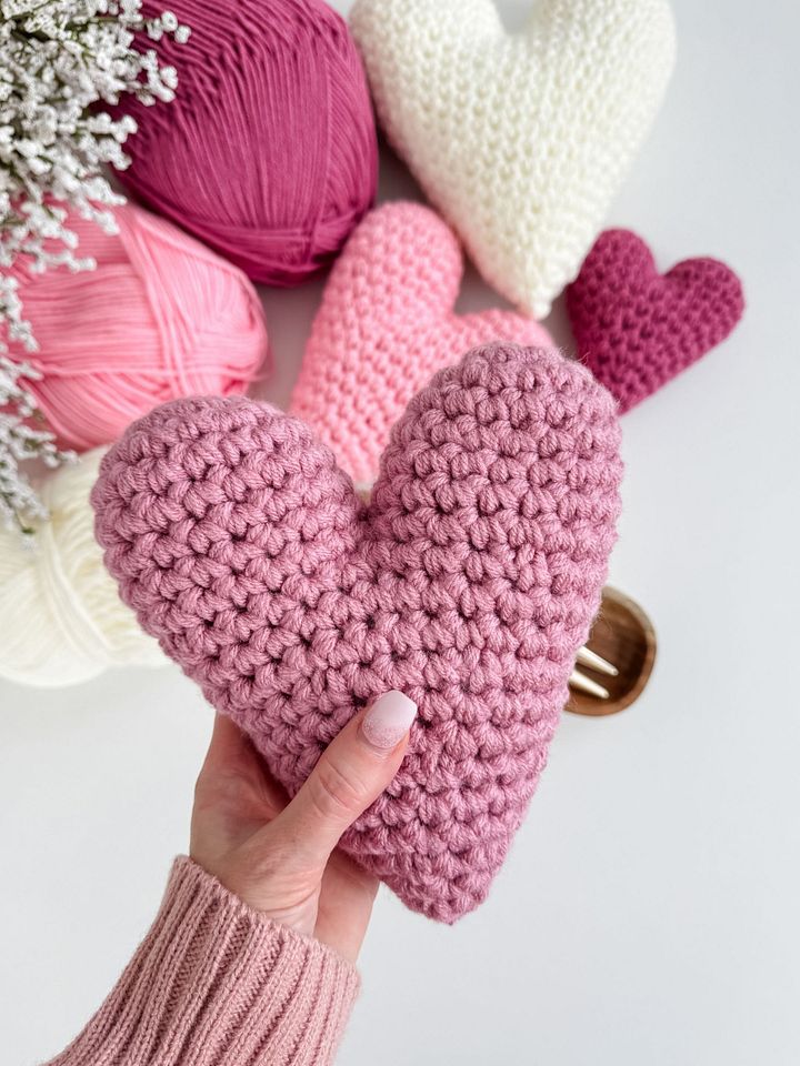 Bulky & Quick Ami Hearts Crochet Pattern product image (1)
