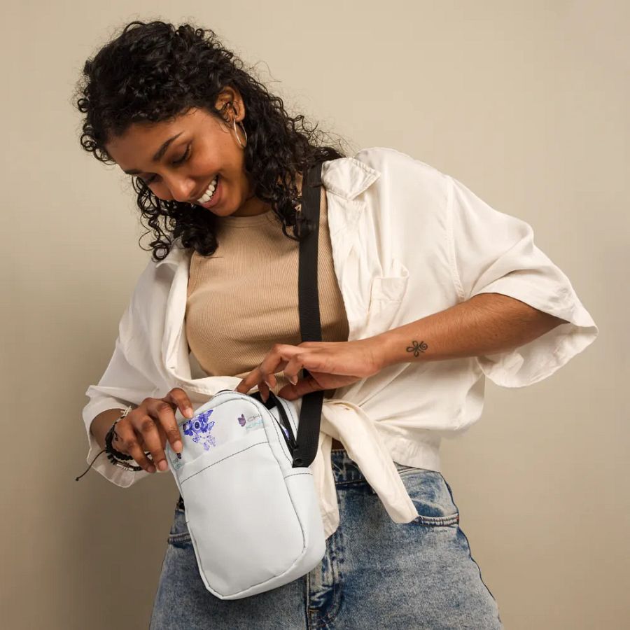 Choose Kindness Over The Shoulder Bag product image (11)