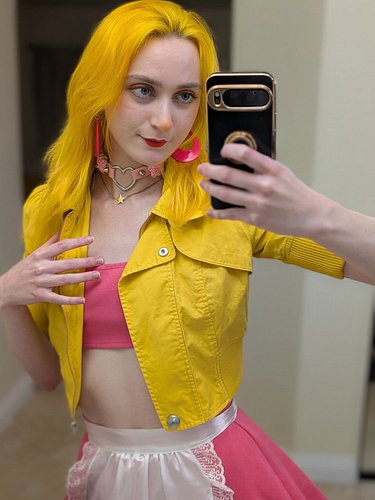 GOING IN FOR ROUND 2 💛🩷🤍🐥
#fnaf #fnaf2movie