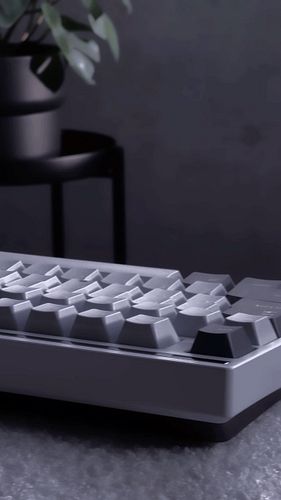 Winter is coming 🐺❄️
A huge thanks to @saad_alsmari for his trust in me building his personal custom keyboard. 
Also thanks t...