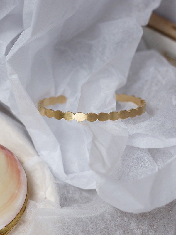 Brushed Wafer Round Open Bracelet | 18K Gold Plated product image (6)
