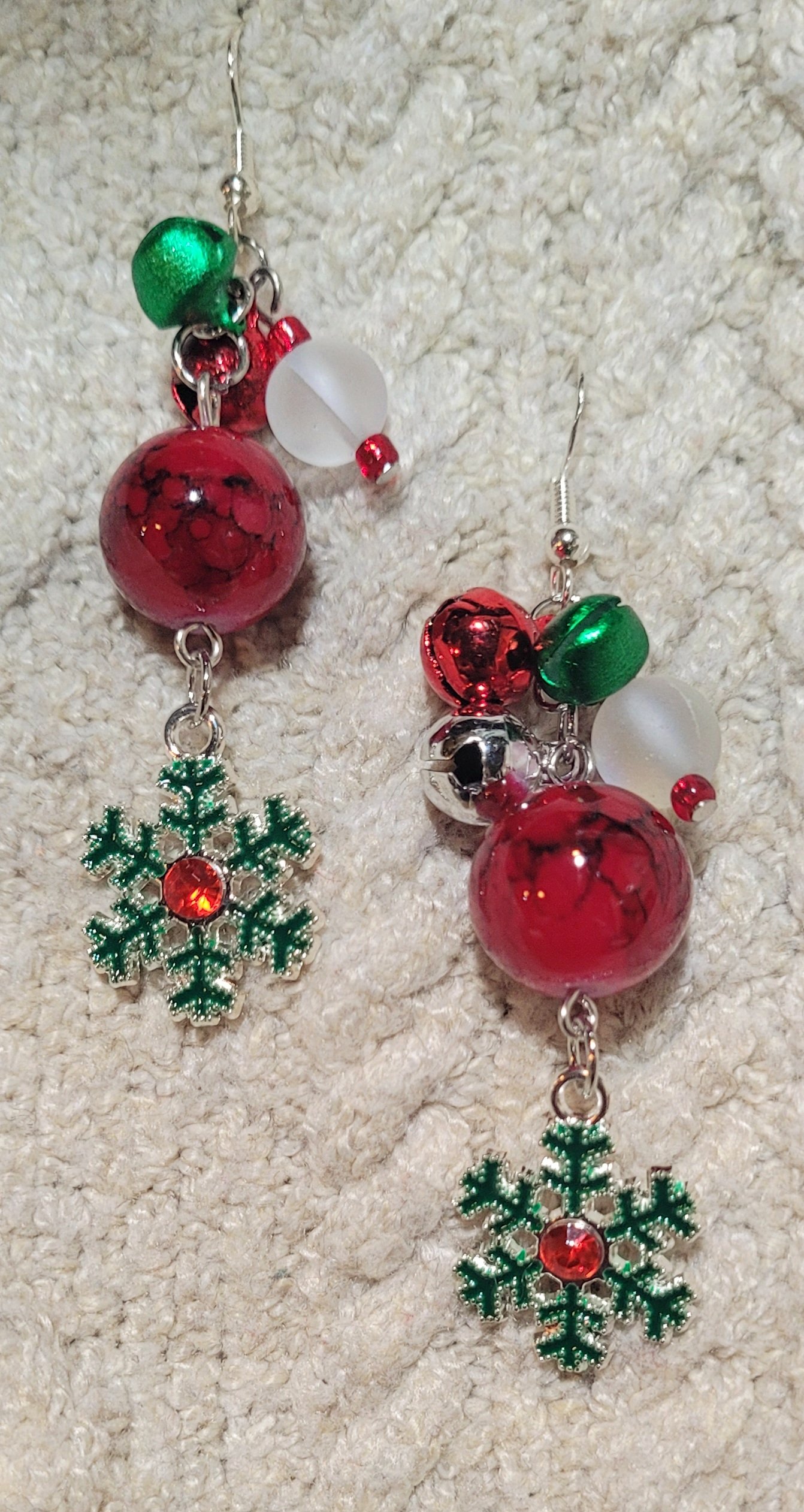 Green snowflakes product image (1)