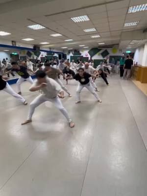 Vamos jogar capoeira #capoeira  