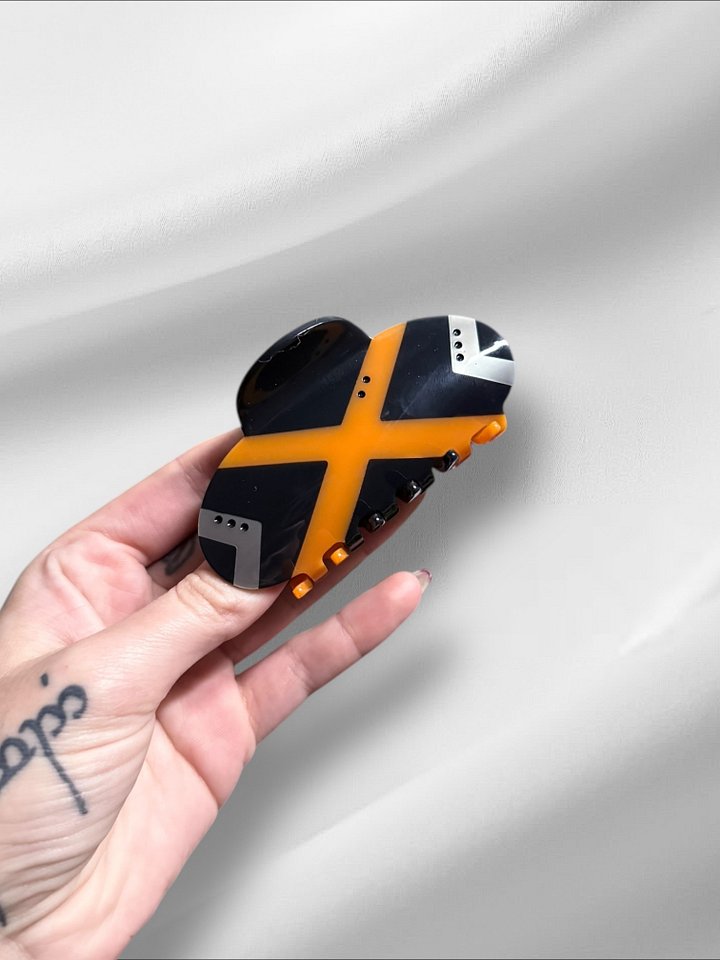 *PRE ORDER* BAKUGO HAIR CLAW product image (1)