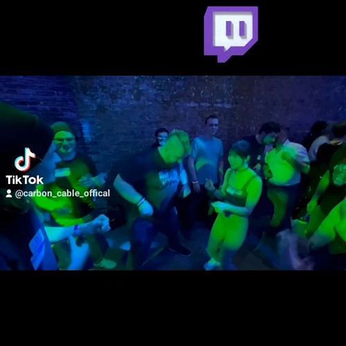 What happens when you have @itsbitz_official  and wellerman at a #twitchmeetup