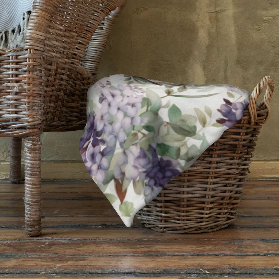 Luscious Lilacs In Bloom product image (4)