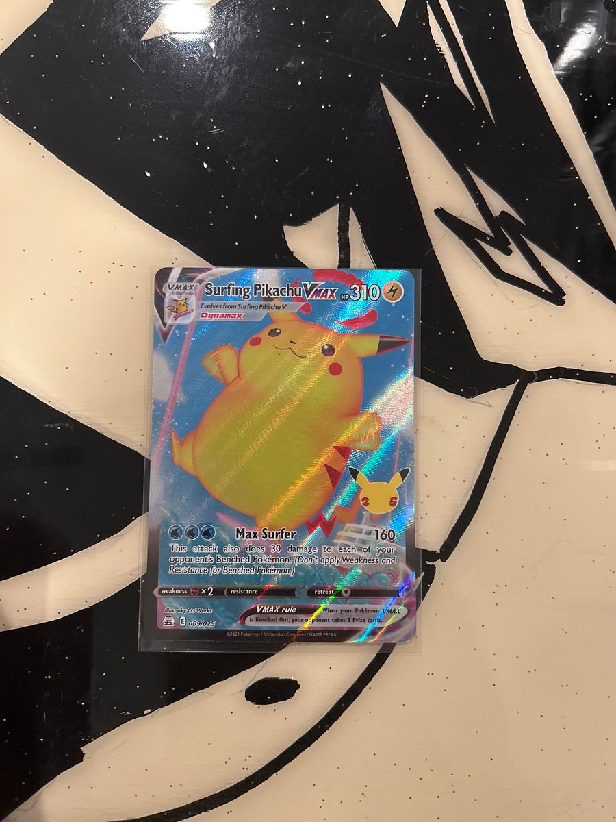 Surfing Pikachu Vmax product image (1)