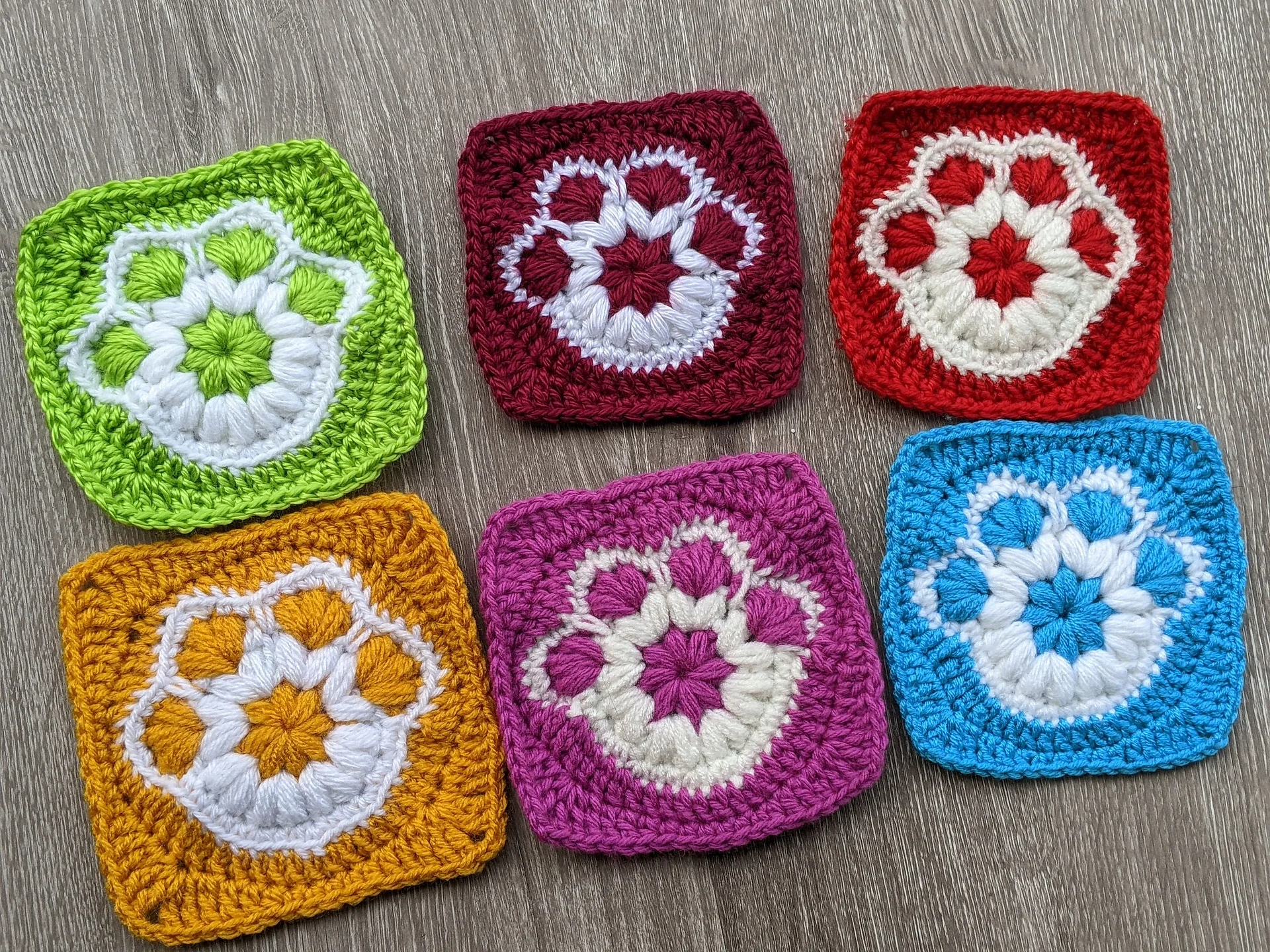 Crochet Paw Print Granny Square Pattern product image (2)