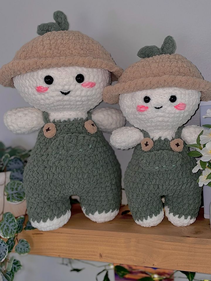 smol farmer bean plushie product image (2)