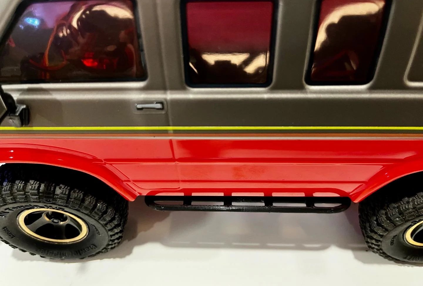 HobbyPlus Rock Van Slider/Side Step product image (1)