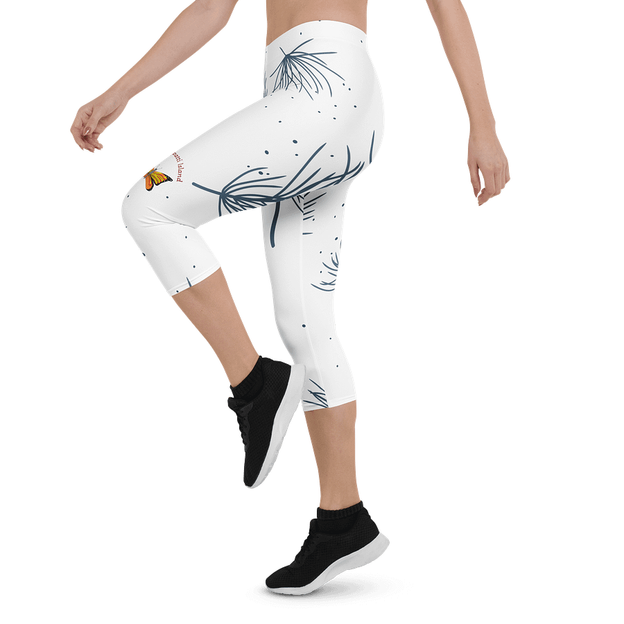 Koomapatti Island Butterfly Capri Leggings product image (3)