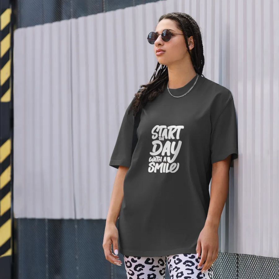 Start The Day with a Smile | T-Shirt product image (3)