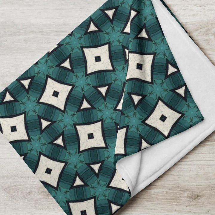 Geometric Shapes Throw Blanket product image (2)