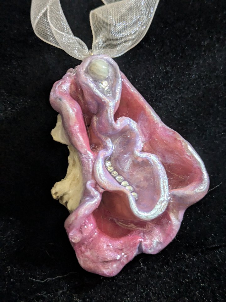 Rosalita Mer-vulva Ornament product image (2)
