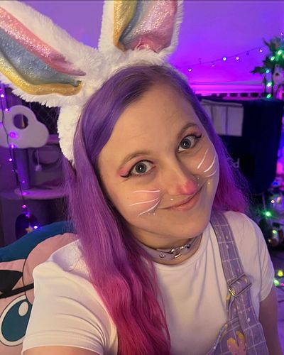 Happy Easter from this lil bunny to you all 🐰💜