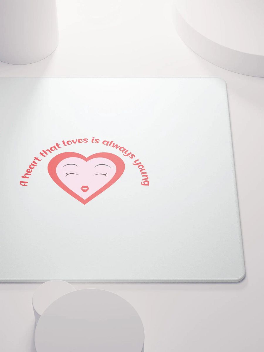 VALENTINES DAY: A HEART THAT LOVES IS ALWAYS YOUNG product image (9)