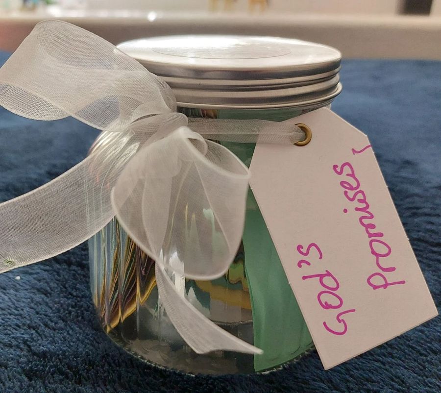 Scriptures on God's Promises in a jar - 150 scriptures product image (1)