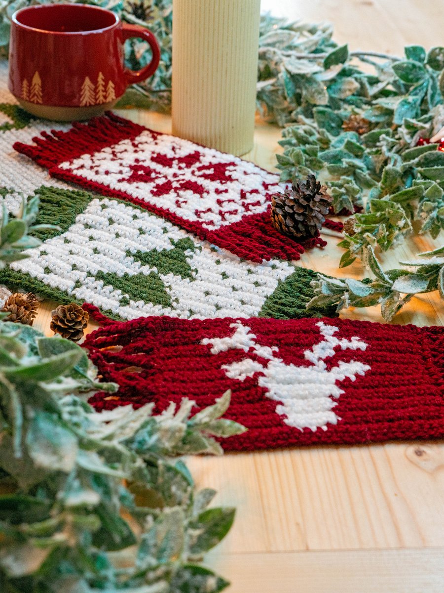 Colorwork with Holiday Mug Rugs product image (2)