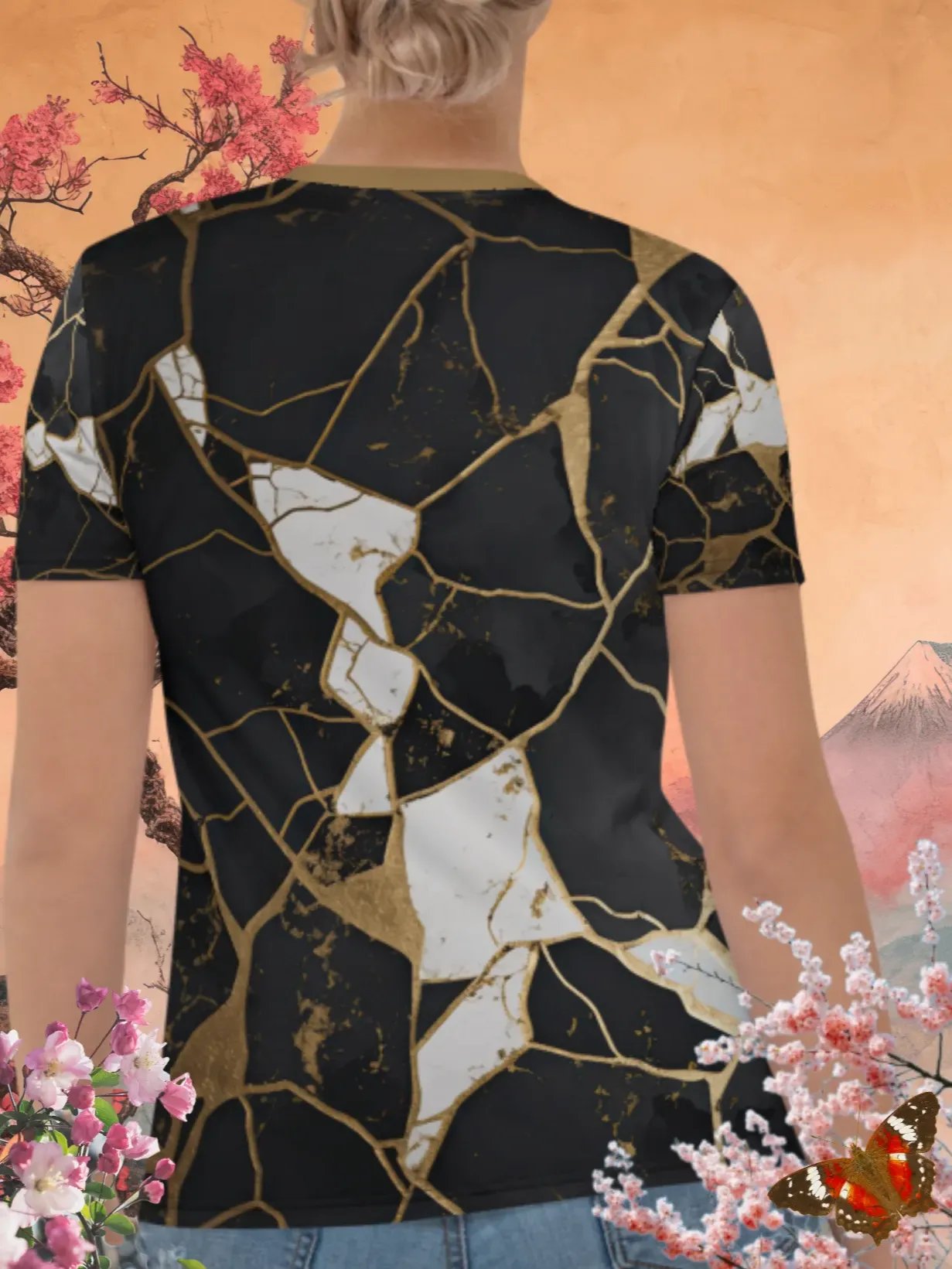 Black, White & Gold Kintsugi Print T-Shirt product image (4)