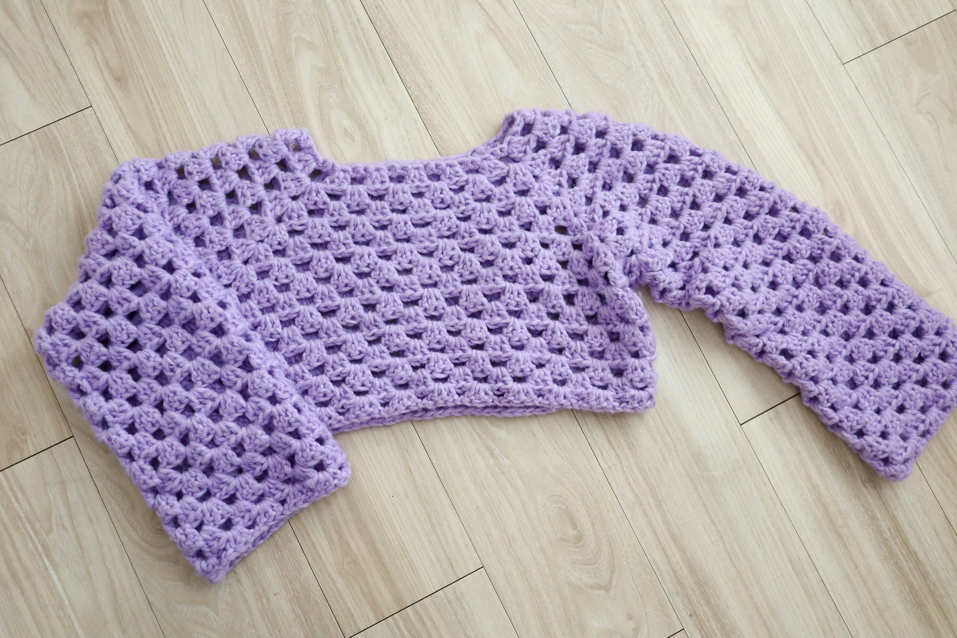Granny Stitch Cropped Sweater product image (4)