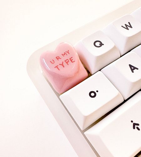 happy valentine’s day! whether you’re single or in a relationship, i hope you feel some love today 🩷 

i’ve been giving my at...