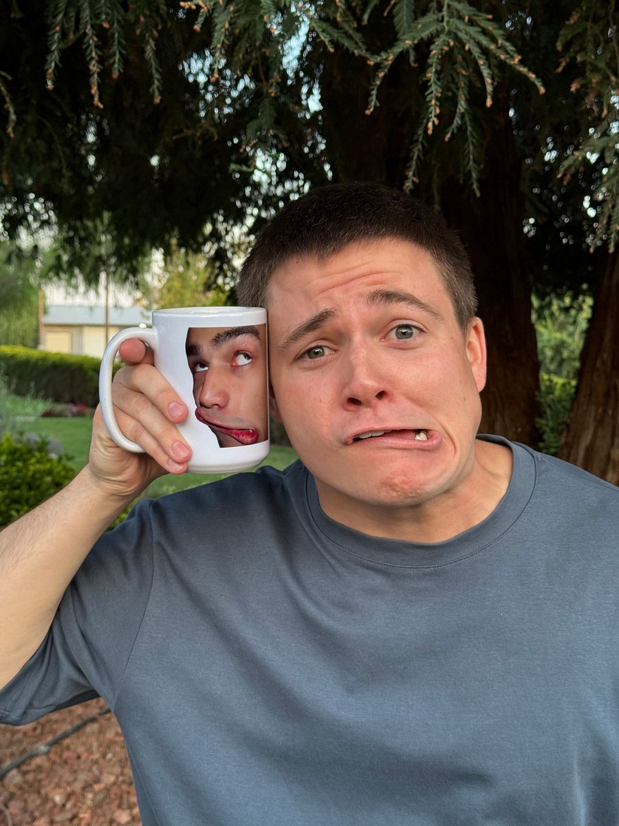 DA FACE MUG product image (6)