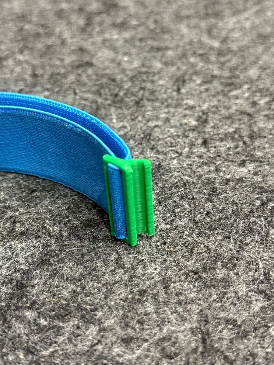 Whoop 4.0 to 5.0 Replacement Clip product image (3)