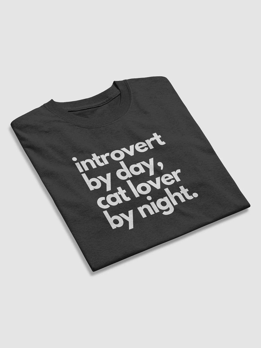 Introvert Cat T-shirt product image (4)