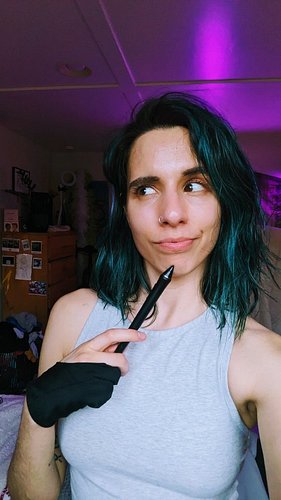 I'm so tired trevor please just buy a sticker for your kids or go home 

#fulltimeartist #humanartist #visdevartist #artentre...