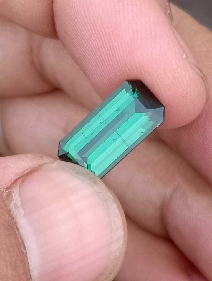 TOURMALINE LOOSE GEMSTONE PIECE FOR RING DEEP GREEN CHROME COLOR, 5.35 CARAT product image (2)