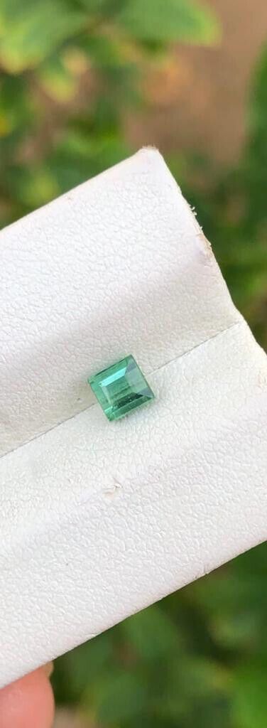 NATURAL TOURMALINE GEMSTONE FOR WIRE WRAP SQUARE SHAPE APPLE GREEN, 0.50 CARAT product image (5)