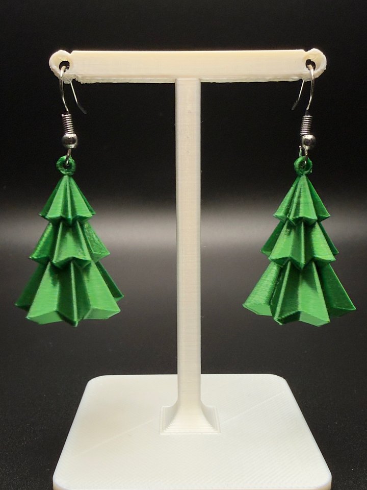 Evergreen Elegance Earrings product image (1)