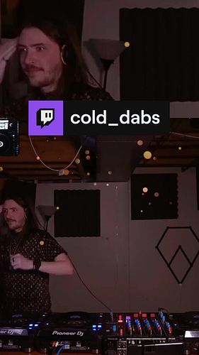 did anyone just see that!?

#lamp #fthelamp #greattiiming #howtho #house #DJ #Twitch #streamer #pogchamp #funny #hollabackgirl