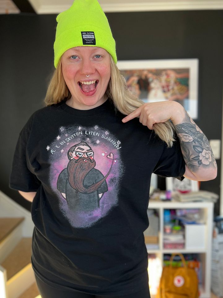 SlohoinnSkitten Tee product image (1)