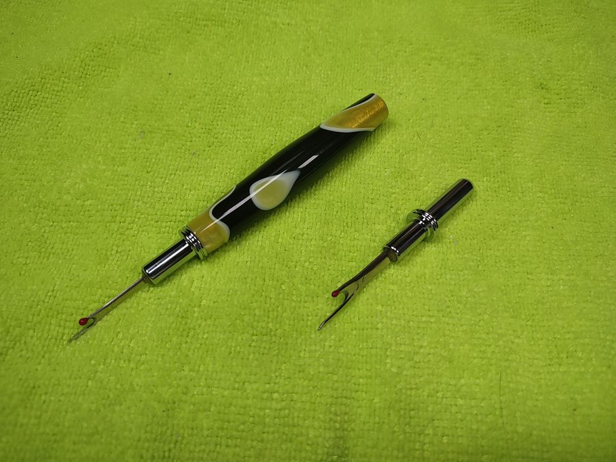 Yellowjacket Precision: Dual-Blade Seam Ripper with Hidden Storage product image (4)
