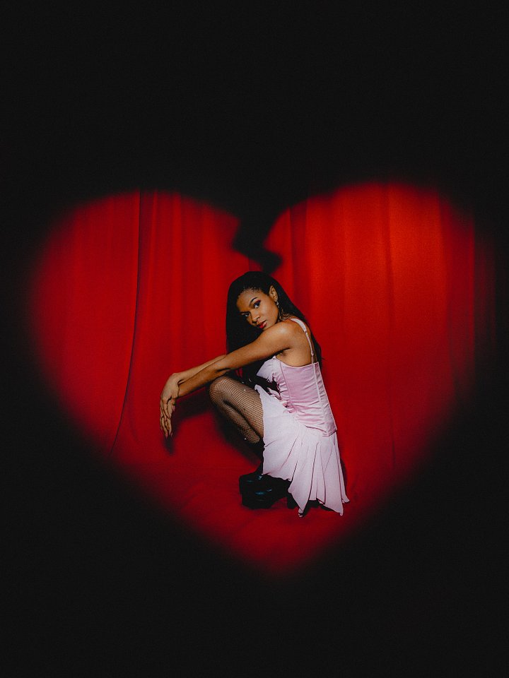 HEARTBREAK HOTEL POSTER product image (1)