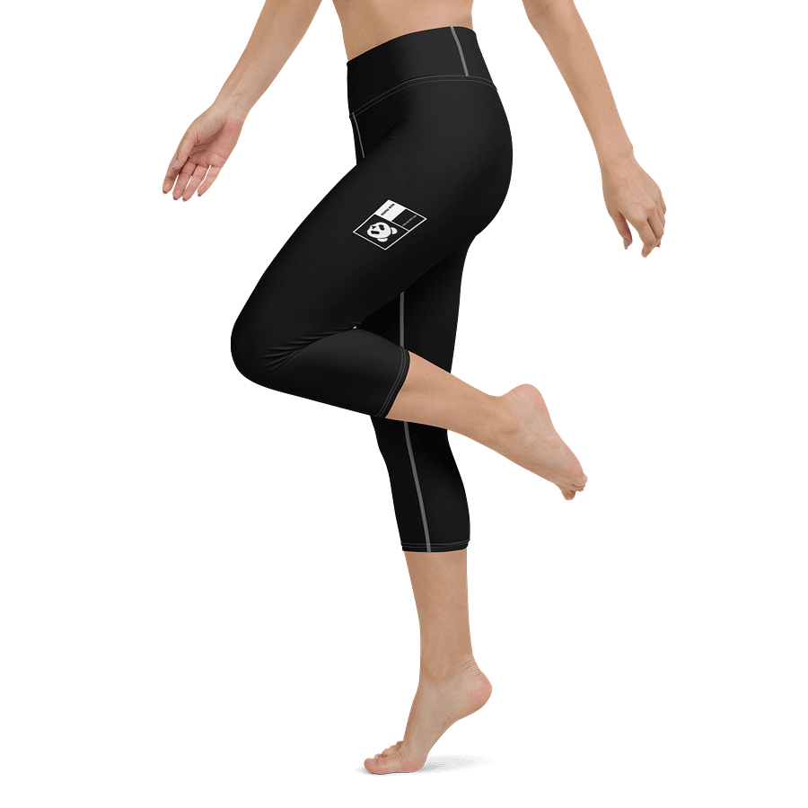 new PANDA 90s Capri Yoga Leggings product image (5)