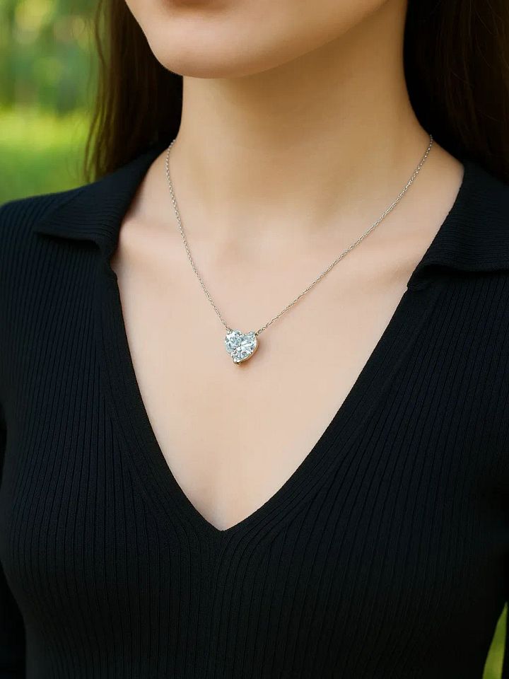 The Elowyn Necklace product image (2)