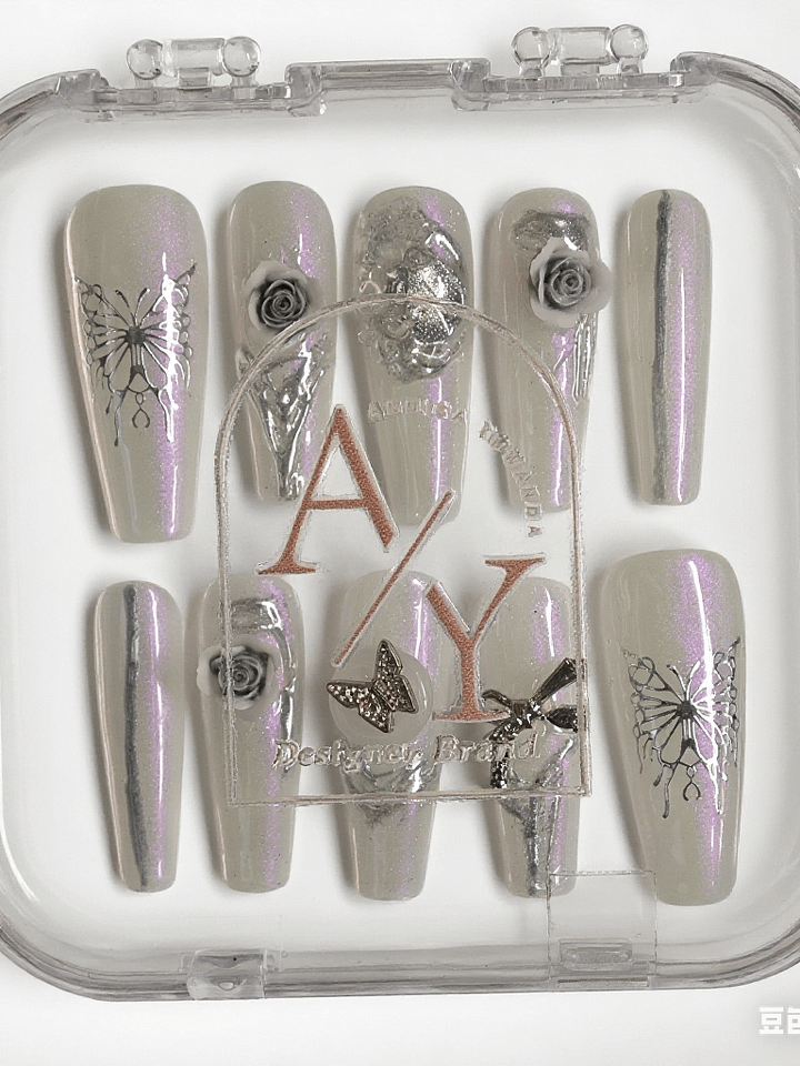 Pink Aurora Snowfall product image (1)