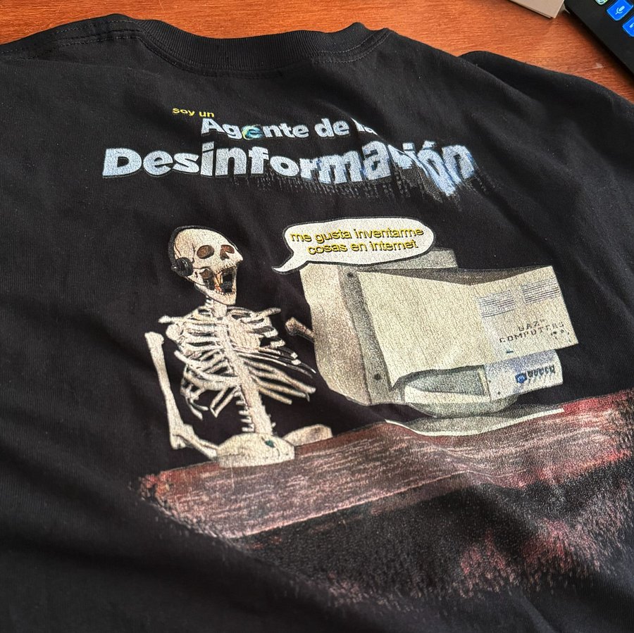 AGENTE DE LA DESINFORMACIÓN™ product image (5)