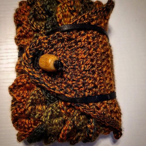 I've been working on bags to hold tarot cards lately. I love how they are turning out :D