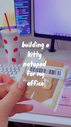 note to self: 🐱✨🍓 

love this cute lil daiso find. 💖

#smallstreamer #smallstreamercommunity #animalcrossingnewhorizons #fema...